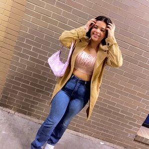 Meet your Posher, Catalina